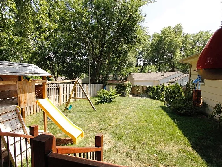5117 W 65th Ter — Photo 25