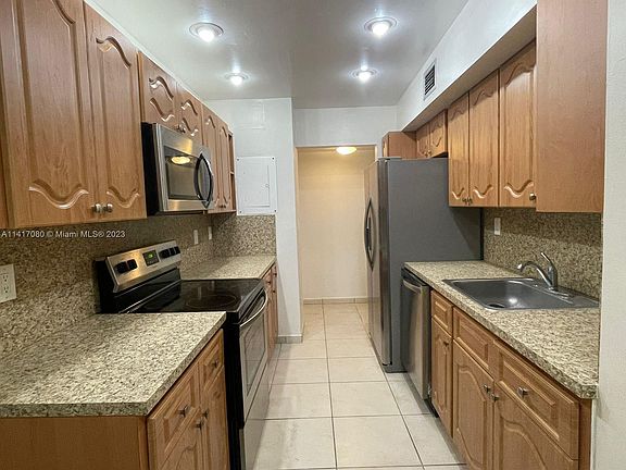 4th image of 250 180th Dr APT 508