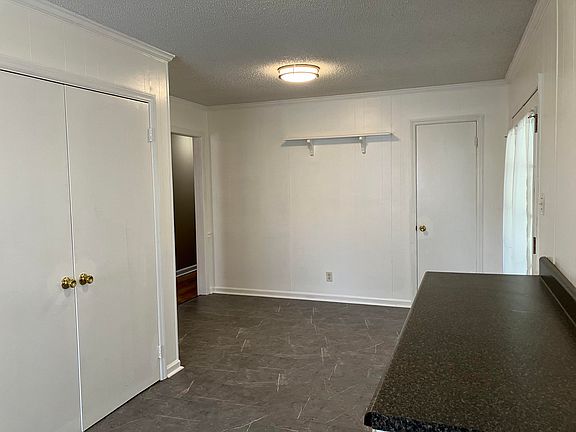 3rd image of 2507 Glenhaven Dr