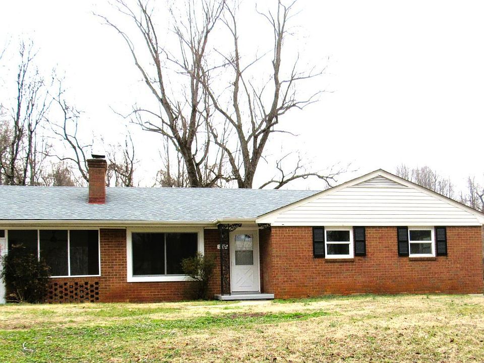 1st image of 207 Martins Ln