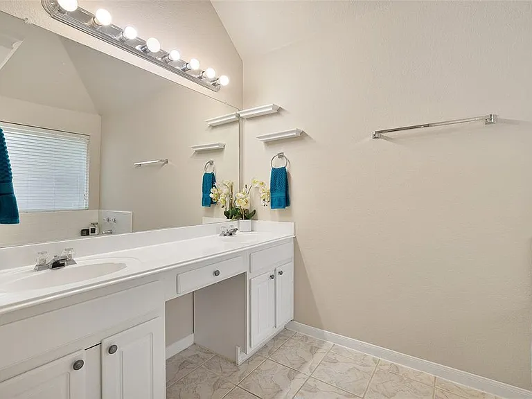 9000 Deurne Dr — Photo 15