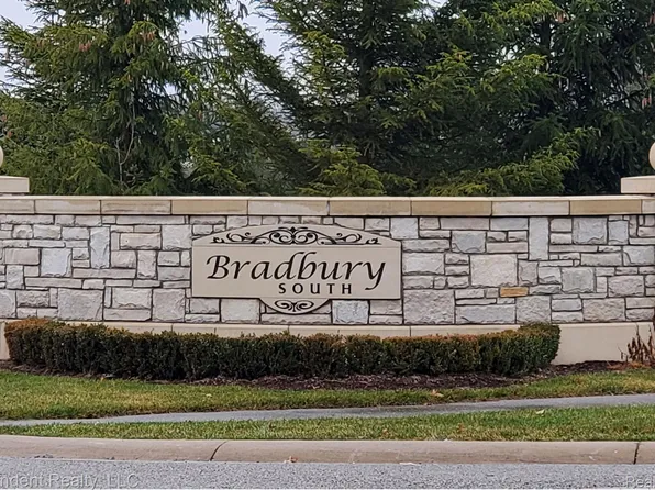 5838 Bristol Ct, Washington, MI 48094