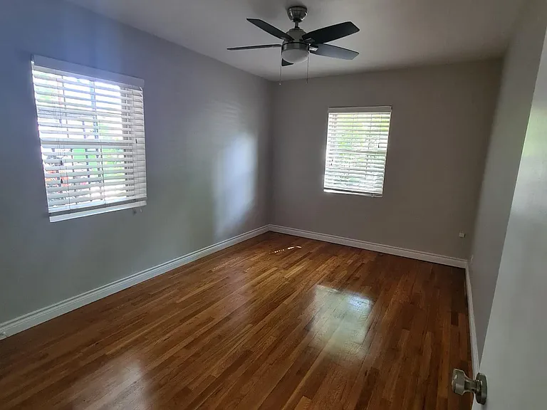 1962 S Columbine St #8 — Photo 8