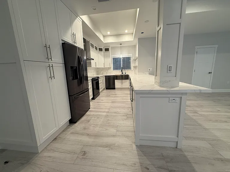 809 Miramar Dr — Photo 8