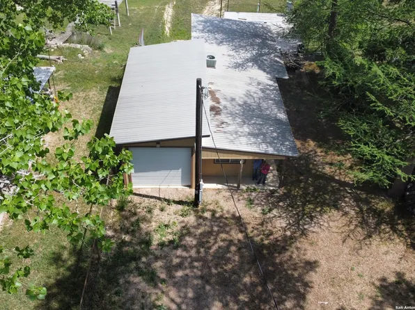 790 LAKESHORE DR, Bandera, TX 78003