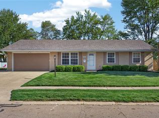 255 Chatham Dr, Fairborn, OH 45324