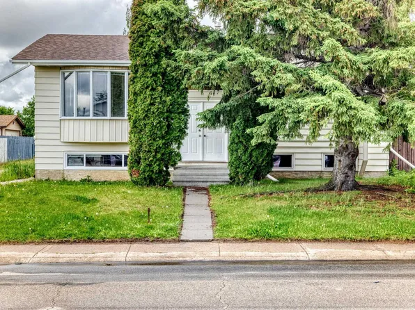 1103 56th St NW, Edmonton, AB T6L 1Y4