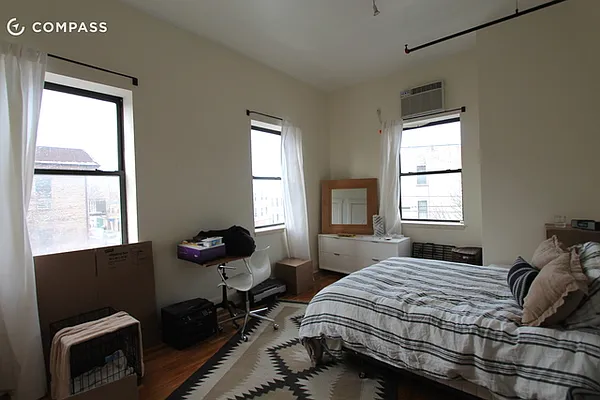 Rented by Compass | media 22