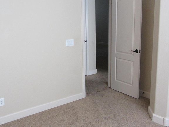 5th image of 10818 W Woodland Ave