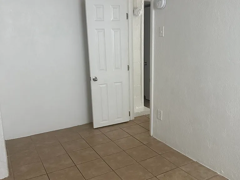 23 S Hollywood Ave #7 — Photo 11