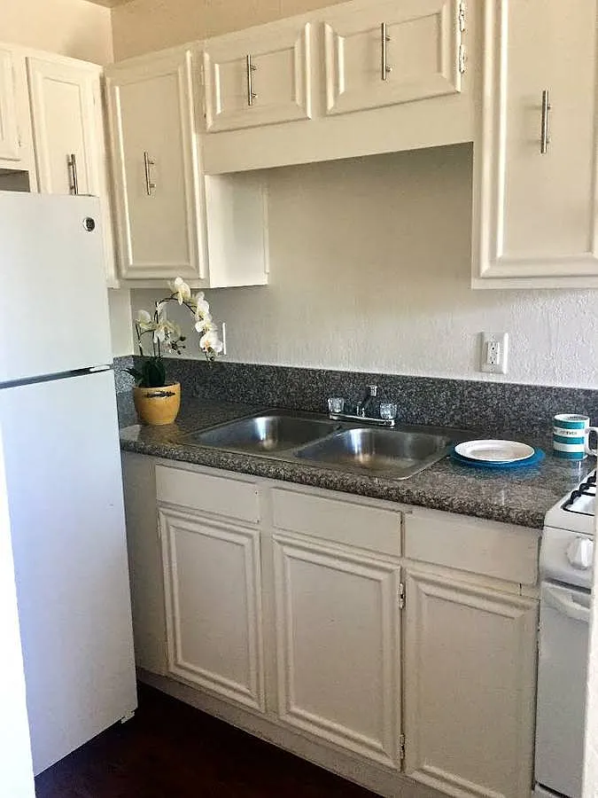 Building Photo - 816 E Alvarado St #51