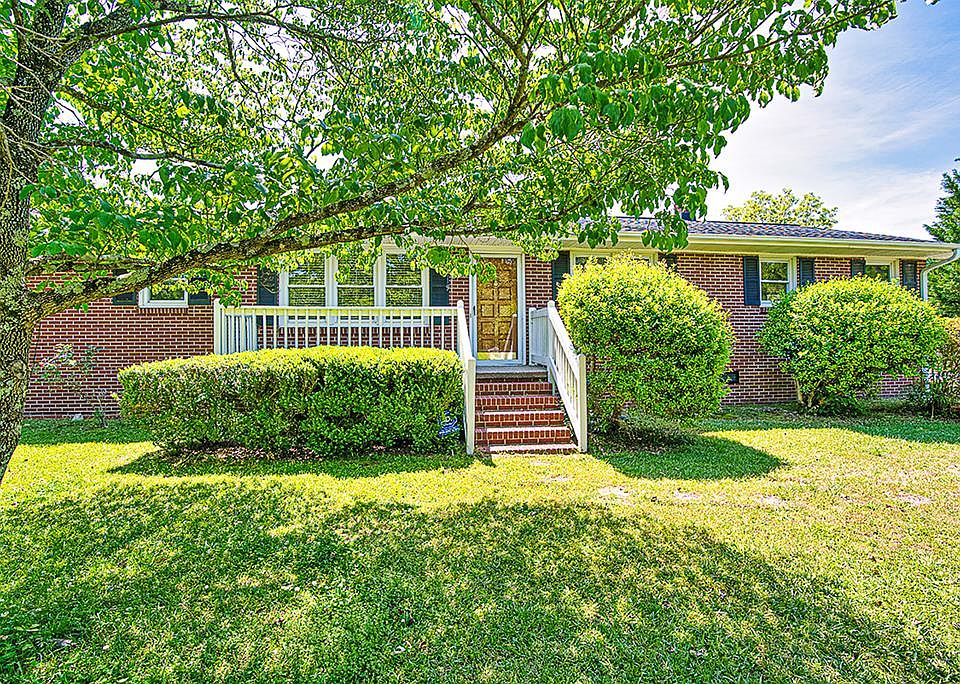 1st image of 119 Hill Dale Dr