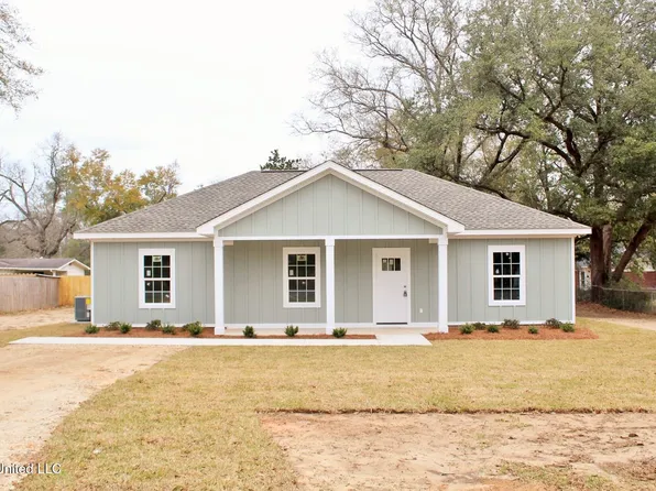 117 W Magnolia St, Lucedale, MS 39452