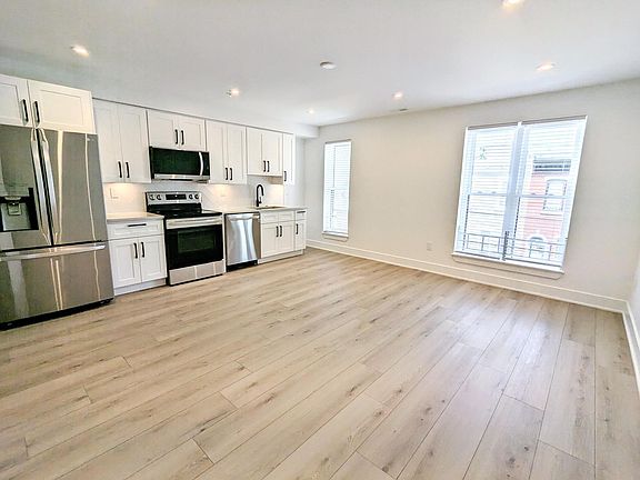5th image of 1644 N 26th St Floor 2