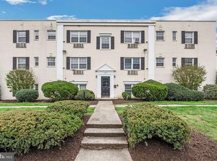 2301 Farrington Ave APT 204, Alexandria, VA 22303