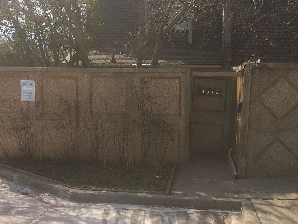 Front entrance of Condo