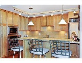 5th image of 1212 N Lake Shore Dr APT 12CN