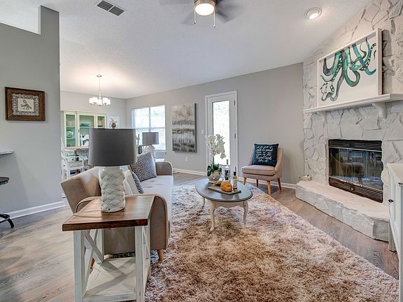 5th image of 2020 Cashen Wood Dr