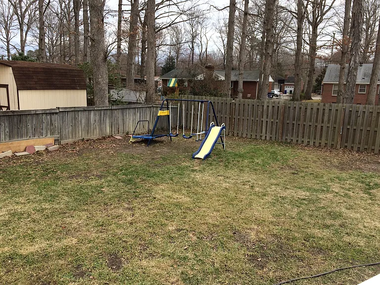 Nicewood back yard swingset_03192018