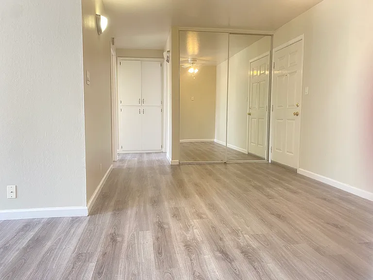 3270 Cabrillo Ave #415 — Photo 21