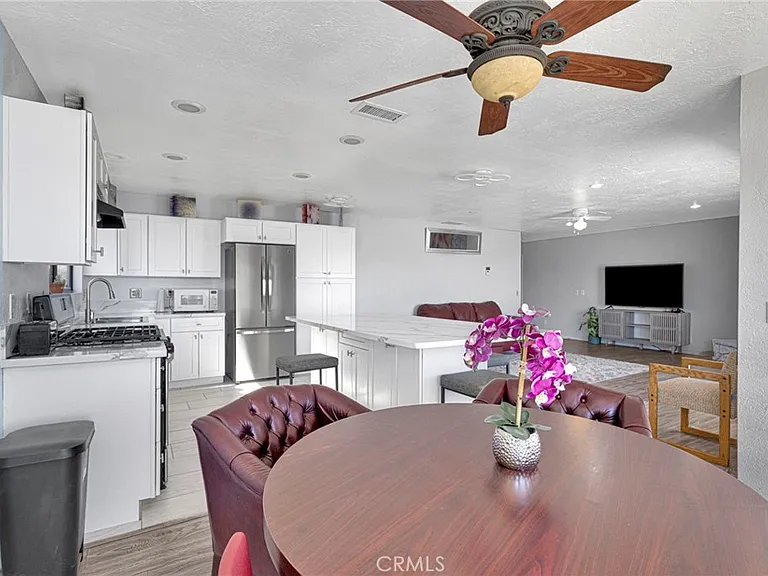 13915 Spring Valley Pkwy — Photo 14