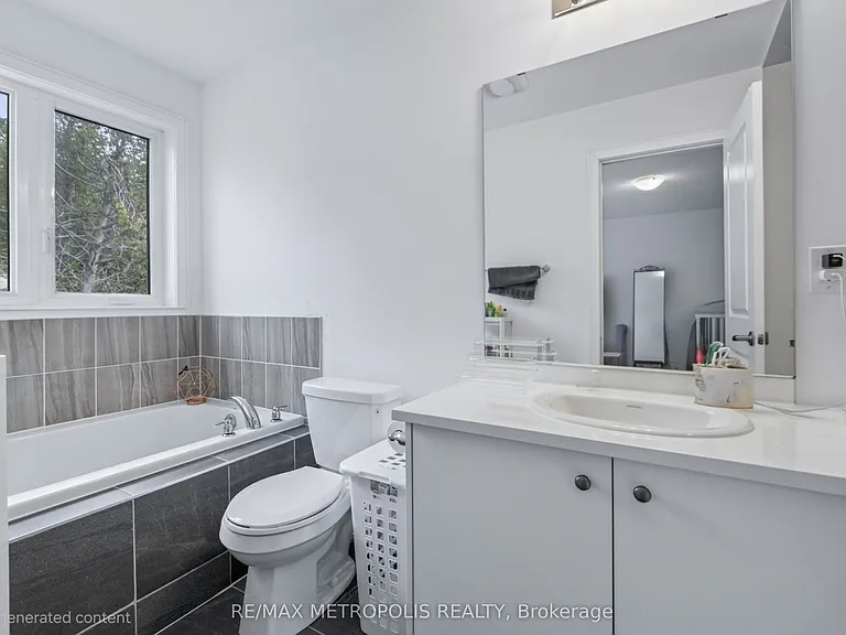132 Blue Forest Cres — Photo 35