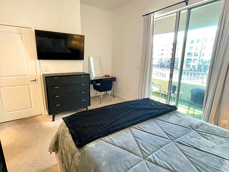 21 Gramercy #407 — Photo 12