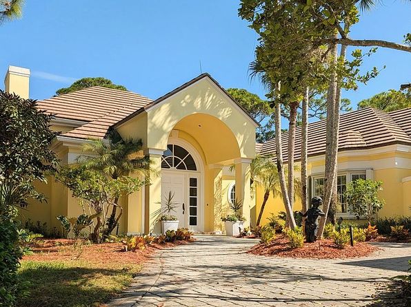 7107 SE Golfhouse Dr