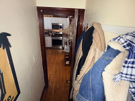 5th image of 22 Cooley Ave #1