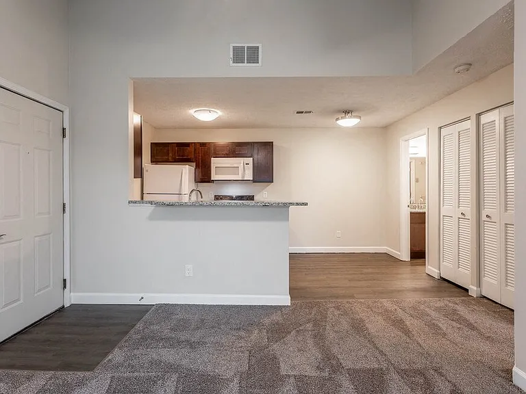 Bayside Apartment Homes — Photo 3