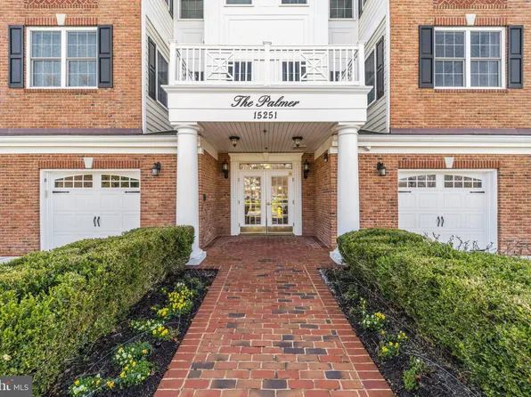 15251 Royal Crest Dr APT 303, Haymarket, VA 20169