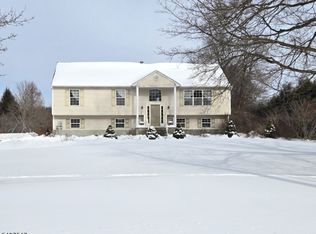 63 Halsey Rd, Hampton Twp., NJ 07860
