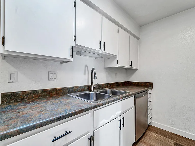317 W Hononegh Dr #7 — Photo 11