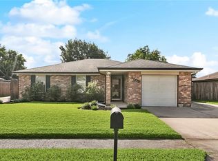 3205 Nature Dr, Marrero, LA 70072