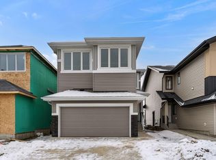 931 18th Ave NW, Edmonton, AB T6T 2N2