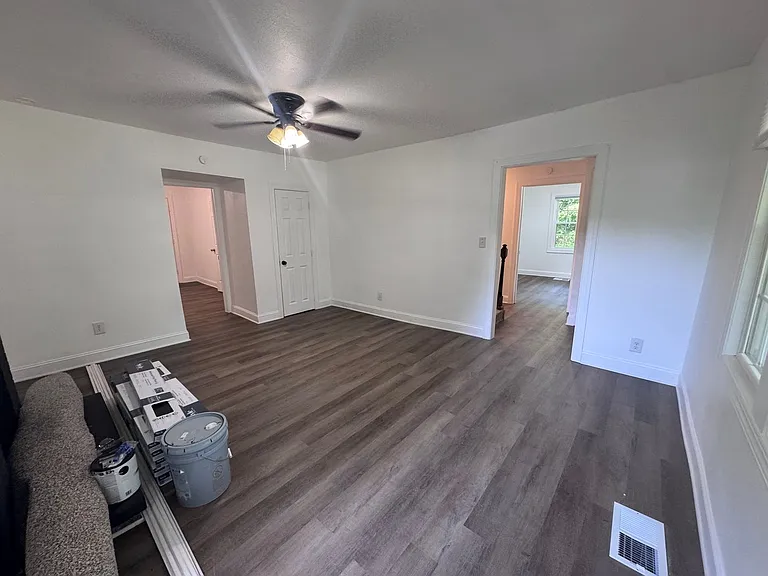 922 S 27th St — Photo 5