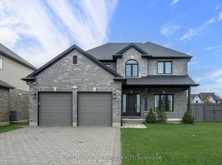 102 Timberwalk Trl, Middlesex Centre, ON N0M 2A0