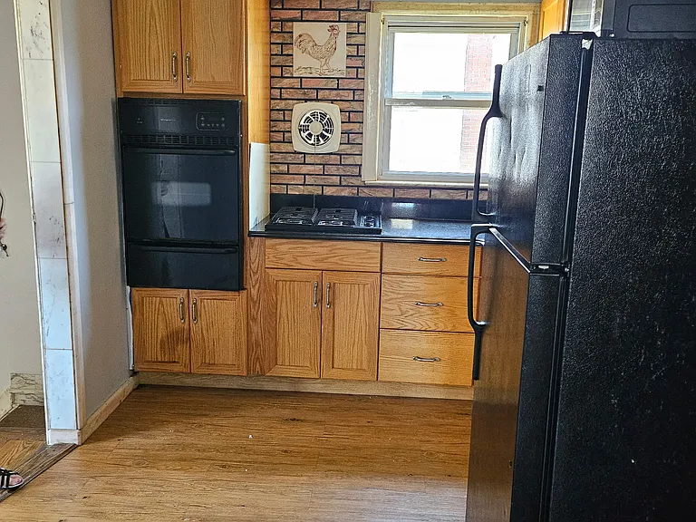 Island Pkwy — Photo 2