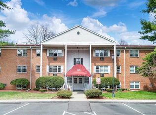 1070 New Haven Ave APT 53, Milford, CT 06460