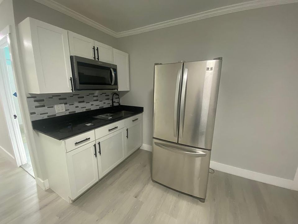 1st image of 260 NE 166th St #A