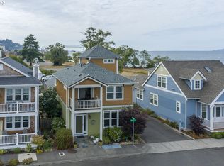 235 23rd St, Astoria, OR 97103