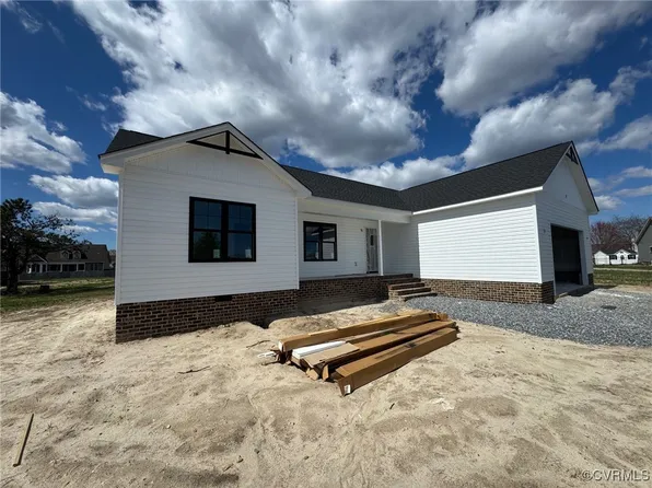 116 Mitchells Ln, Tappahannock, VA 22560