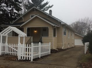 20 N Edison Ave, Elgin, IL 60123