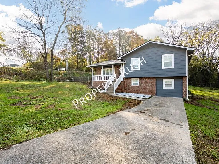 600 Corbley Rd — Photo 3