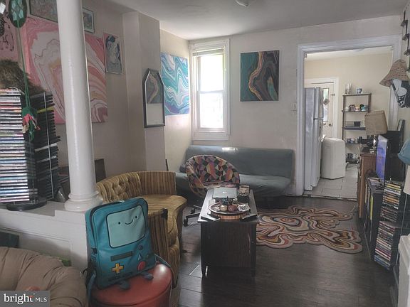 3rd image of 4842 Westminster Ave