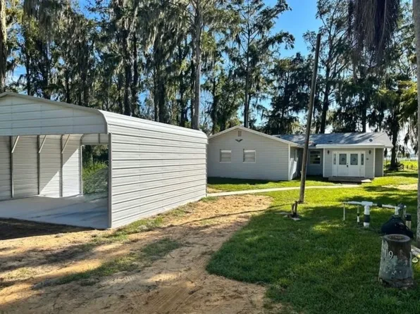 19 Windy Point Rd, Lake Placid, FL 33852