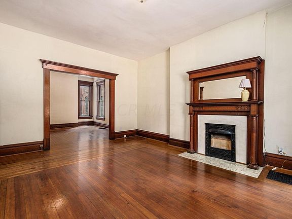 5th image of 107 W Hubbard Ave
