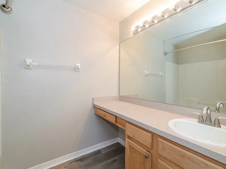 1140 Chesterfield Ct — Photo 15