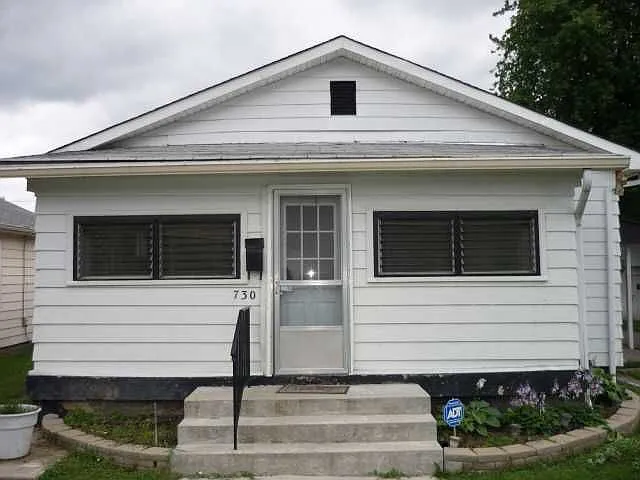 730 S Bosart Ave photo 1