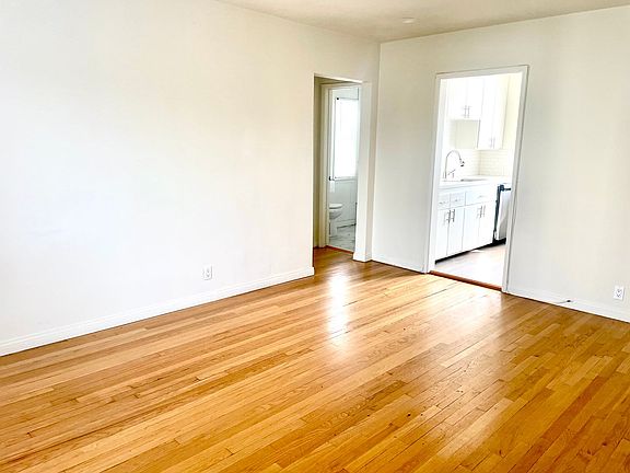 3rd image of 2450 Overland Ave #106727